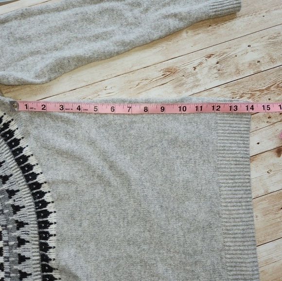 L.O.G.G. Label of Graded Goods Jacquard-knit Sweater By H&M Size Small EUC - Picture 6 of 8